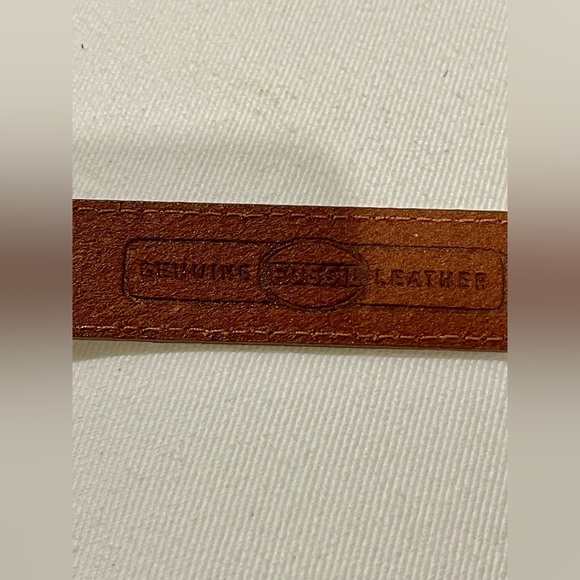 Fossil women’s sizeM tan leather belt with heart, detail, silver hardware groovy - Picture 7 of 7